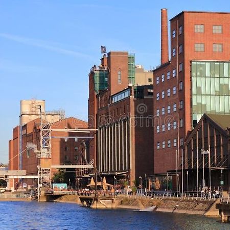 City Apartment Duisburg 2#Netflix &Wlan &Kingsize Bett & Kaffee Maschine & Central & 500M Innenhafen & 2 Min U Bahn Zewnętrze zdjęcie