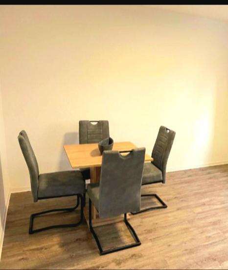 City Apartment Duisburg 2#Netflix &Wlan &Kingsize Bett & Kaffee Maschine & Central & 500M Innenhafen & 2 Min U Bahn Zewnętrze zdjęcie