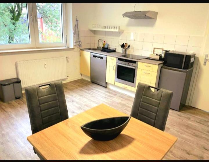 City Apartment Duisburg 2#Netflix &Wlan &Kingsize Bett & Kaffee Maschine & Central & 500M Innenhafen & 2 Min U Bahn Zewnętrze zdjęcie